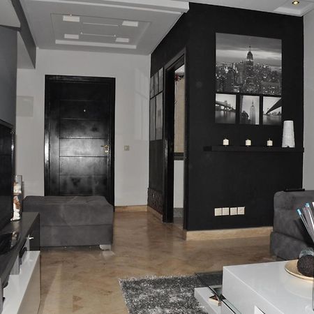 Val Fleuri Apartment With Balcony, 卡萨布兰卡 外观 照片